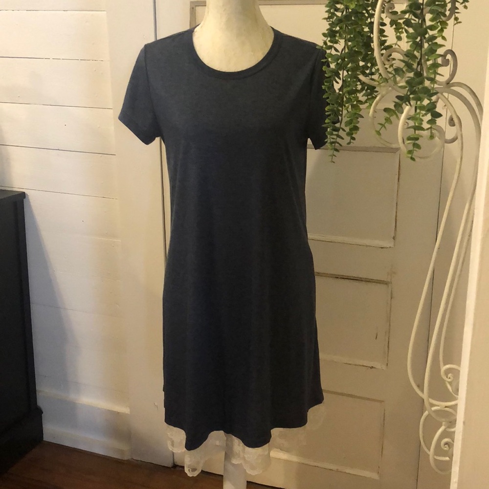 NWT Womens Size Medium S/S Blue Dress with Lace Hem